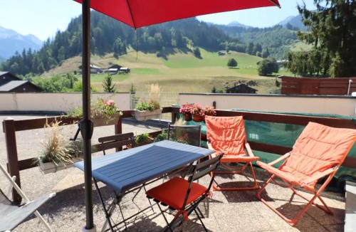 Areches Apartment | Appartement cosy 2-4 pers. - centre village, proche remontées, piscine, terrasse plein sud - FR-1-342-154