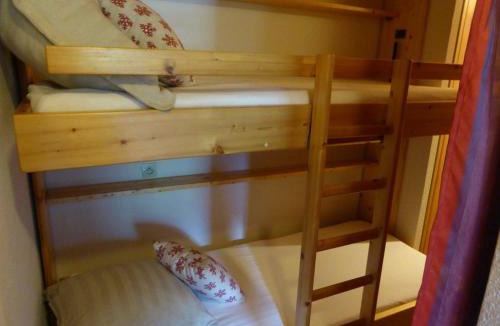 Areches Apartment | Appartement cosy pour 4-5 personnes, centre village, proche pistes, ascenseur, bien équipé - FR-1-342-163