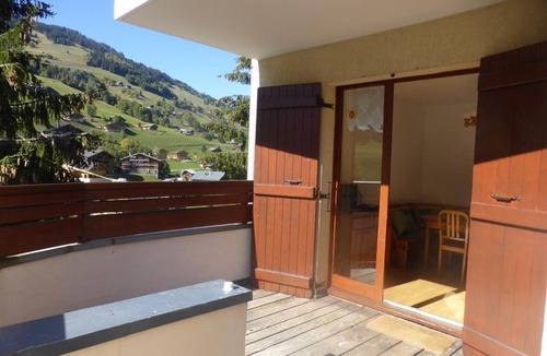 Areches Apartment | Appartement familial à Arêches-Beaufort - 6 pers, 3 chambres, terrasse, piscine, proche ski et village - FR-1-342-166
