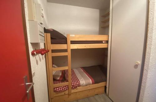 Areches Apartment | Appartement rénové cosy avec piscine, pour 4 personnes, proche des pistes et du village. - FR-1-342-180