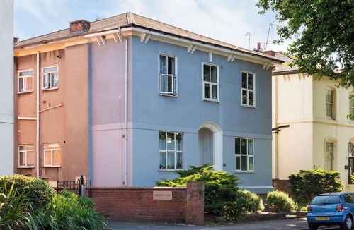 Leamington Spa Apartment | Apt 2 Avenue Road – Leamington Spa | Modern 1-Bed with Free Parking, Wi-Fi and Station Access