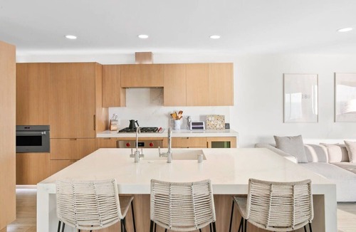 Eastern Malibu House | Aquazzura by Stay Awhile Villas