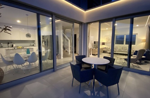 Torrazza Villa | Architecturally designed luxury Villa - Casa del Cielo