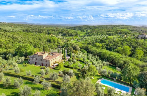 Castelnuovo Berardenga Apartment | Arco al Poggio by Arceno Rentals Club Spacious Chianti Apt, Pool, Concierge WiFi