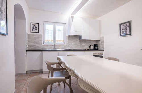 Calcinaia House | Arno Breeze –Casa Manin | Welcomely