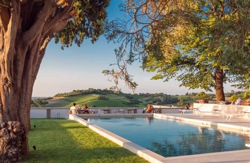 Ponte Abbadesse House | Art Deco Villa Art deco villa immersed in a centuries-old park