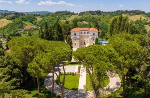 Ponte Abbadesse House | Art Deco Villa Art deco villa immersed in a centuries-old park