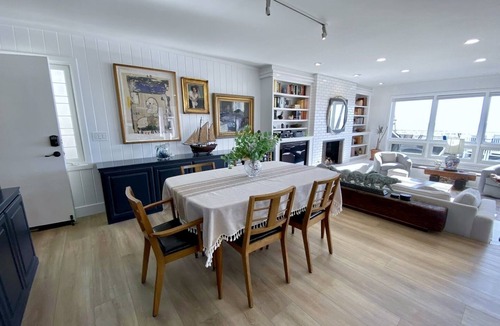 Santa Ana Heights House | "Artist's Retreat" Available August! Entire Oceanfront Home