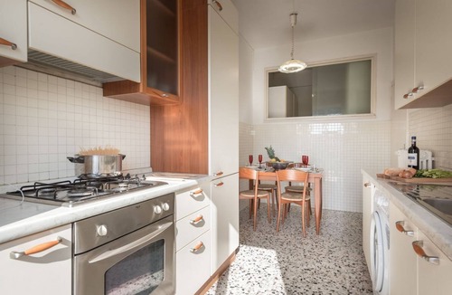 Lungarno del Tempio Apartment | Artista di Firenze. Comfortable apartment in a residential area by Mmega