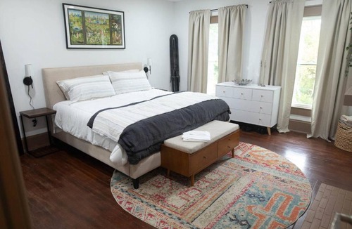 Salisbury House | ASecondU Peaceful Retreat