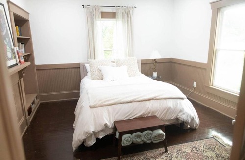 Salisbury House | ASecondU Peaceful Retreat