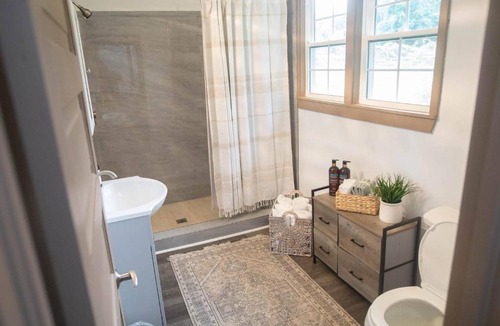 Salisbury House | ASecondU Peaceful Retreat