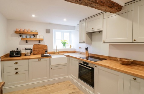 Blockley House | ASHTON HOUSE, pet friendly, character holiday cottage in Blockley
