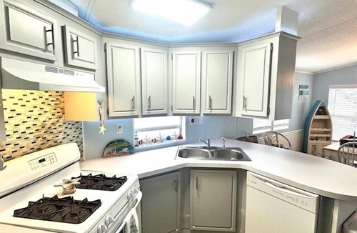 Assateague Pointe House | Assateague Pointe 2 br/1 ba 2 outdoor pools -in WOC.