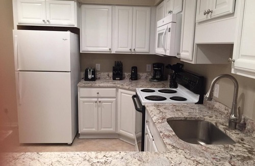 Folly Field Villa | AUG15-22&:OCEANVIEW 2026 REMODEL 50yd to beach3RD FL/SouthbalconyLG Shower2POOL