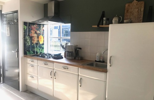 Hem Cabin | Authentic, attractive house. Nearby Amsterdam, Enkhuizen, Volendam 4 pax