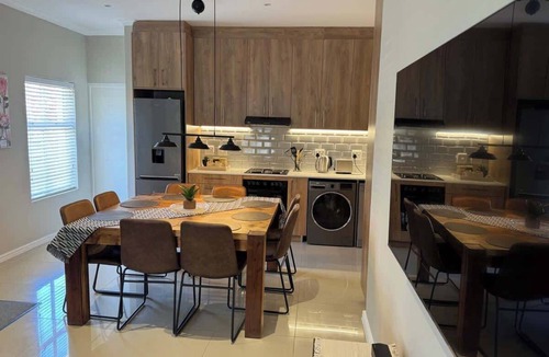 Stellenbosch House | Avalon - 4 Bed 4 Bath House in 24/7 secure Estate