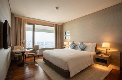 Samre Hotel | Avani Plus Riverside Bangkok Hotel