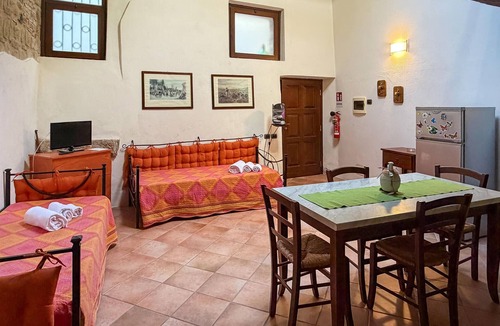 Montecastelli Apartment | Awesome apartment in Montecastelli Pisano