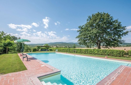 Casole d'Elsa Apartment | Awesome apartment in Casole d'Elsa SI