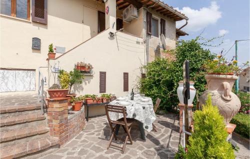 Montefoscoli House | Awesome Home In Montefoscoli With Wifi