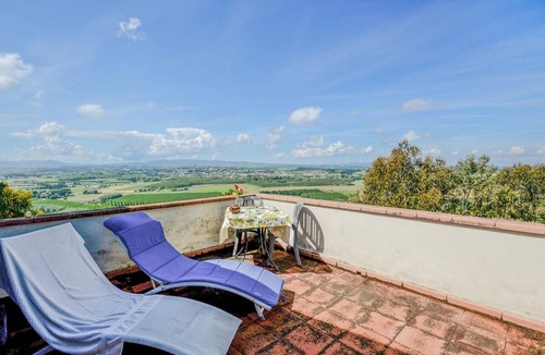 Forcoli House | Awesome home in Palaia with outdoor swimming pool