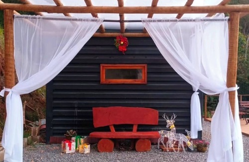 Paty do Alferes Ski Chalet | Aysú Mirante Container