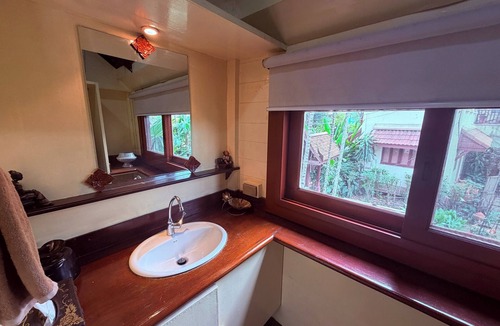 Bang Krasan Hotel | Ayutthaya Garden River Home