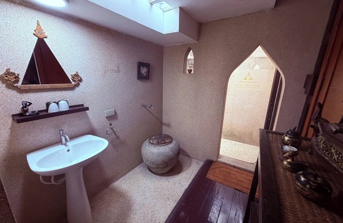 Bang Krasan Hotel | Ayutthaya Garden River Home