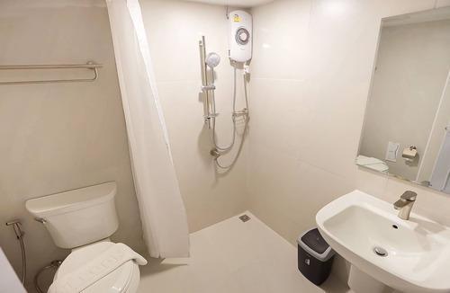 Khlong Nung Hotel | B2 Rangsit Boutique & Budget Hotel