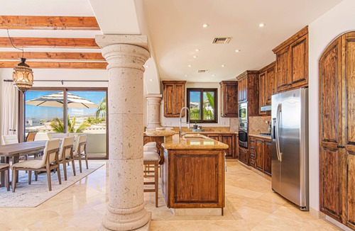 Buzzards Condo | B302 Oceanview Penthouse with Infinity pool and jacuzzi