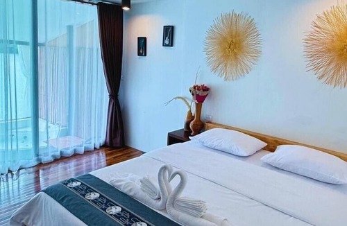 Chai Badan Resort | Baanrimnam Resort Lopburi