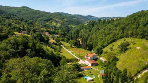 Pietralunga Other | back to nature basic camping hut Casa Biron