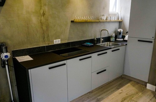 Alkmaar Apartment | Backyard