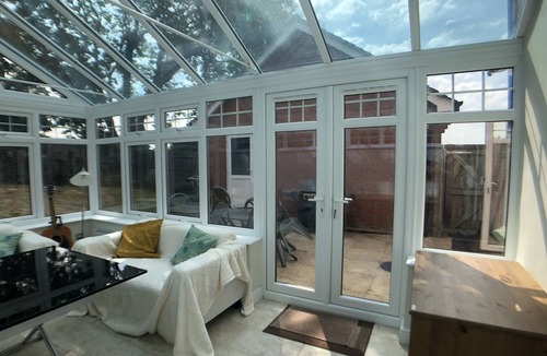 Banbury House | Banbury sleeps 10, easy access to Silverstone, NEC, Blenheim, Oxford & Stratford