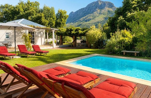 Cape Winelands Bed & Breakfast | Banhoek Corner Guesthouse