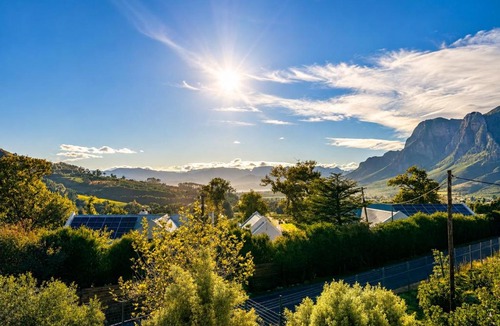 Cape Winelands Bed & Breakfast | Banhoek Corner Guesthouse