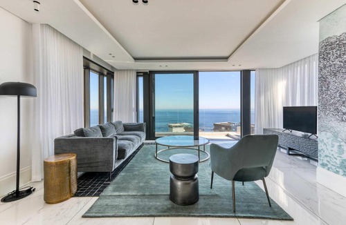 Bantry Bay Apartment | Bantry Bay Allure - Luxury Apt with the best views