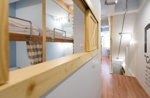 Bangkok Central Business District Hostel | Barn and Bed Hostel