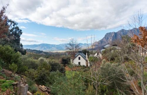 Cape Winelands Apartment | Bartinney Private Cellar Banhoek