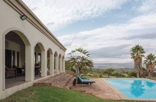 Bot River Villa | Barton Dove near Hermanus – Pool & Hot Tub