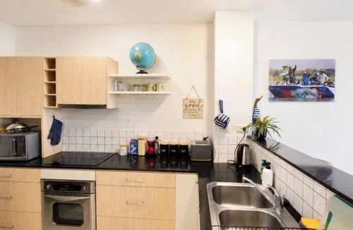 Bayview Apartment | Bayview Fishing Paradise | NT Luxury Marina Escape | Sleeps 6