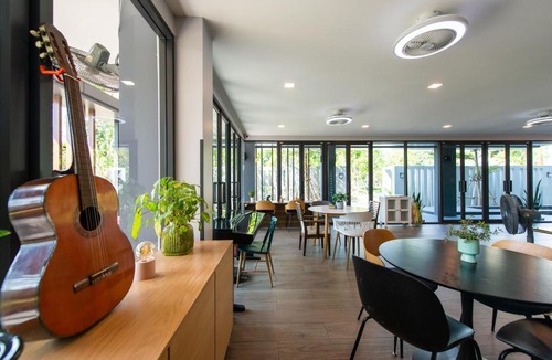 Khlong Nung Hotel | BB House Rangsit บีบี เฮ้าส์ รังสิต