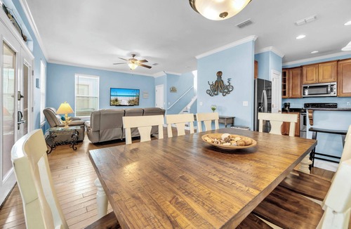 Villages of Crystal Beach House | Beach Tram-Resort Pool-CoCo Bliss
