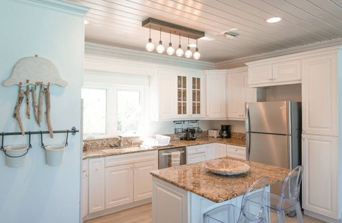 Tar Bay House | Beachfront 5BR Villa w/Pool | George Town, Exuma | Bajamar