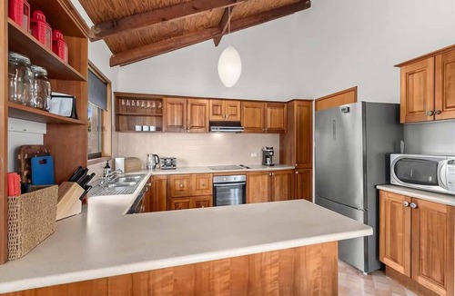 Malua Bay House | Beachfront at Malua