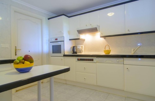 El Paraiso House | Beachfront Luxury Townhouse Direct Sea Access & Pool near Marbella