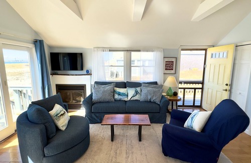 North Truro Cottage | Beachfront on our private beach! Siren Cottage - Pipers' Shore