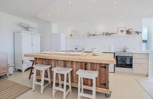 Melkbosstrand House | Beachfront, Sea Views, WiFi, Fireplace, 1-Min Walk