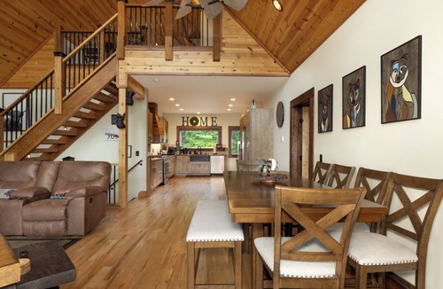 Boomer House | Bear Paw Lodge - North Carolina